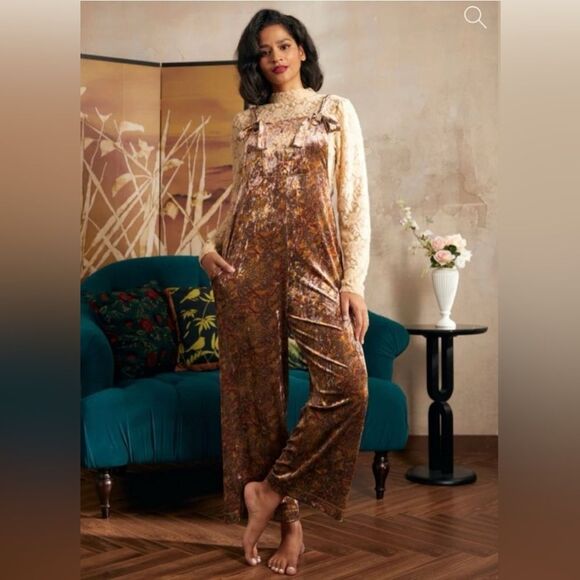 Modcloth Jazzy Jewel Overalls Paisley Crushed Velvet Jumpsuit Gold Red XL NWT - Picture 1 of 12